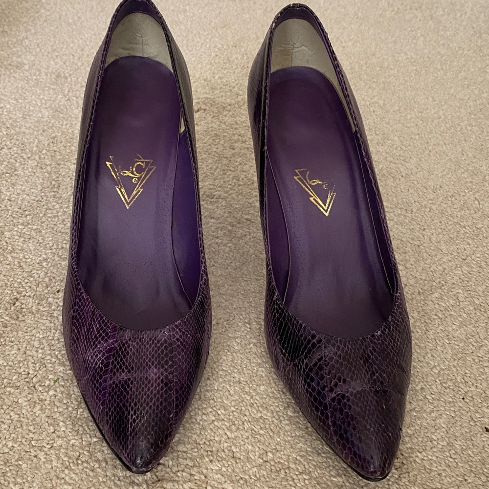 Elegant Purple Snakeskin Heels